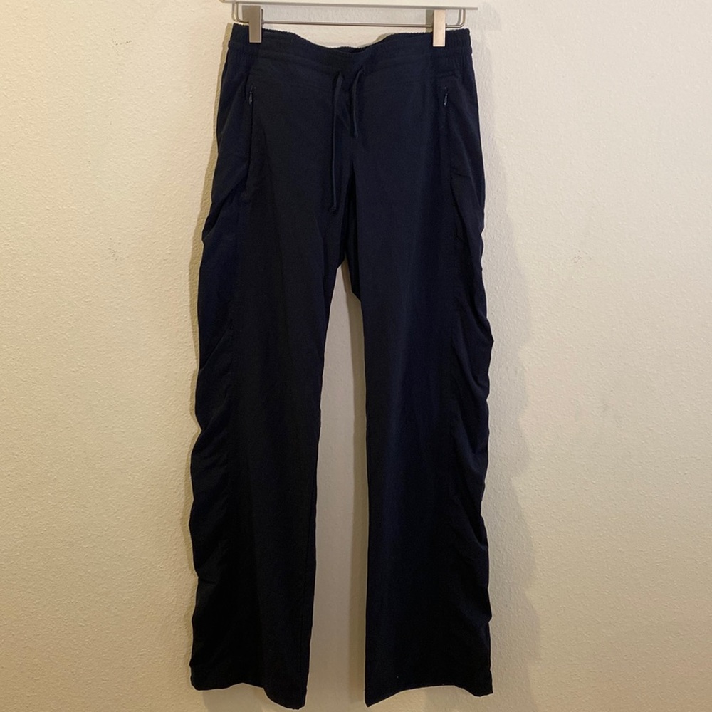 Athleta Navy Pants with zipper pockets